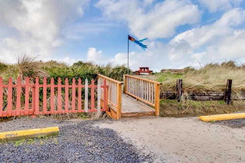 Getaway Oceanfront Lodging image 11