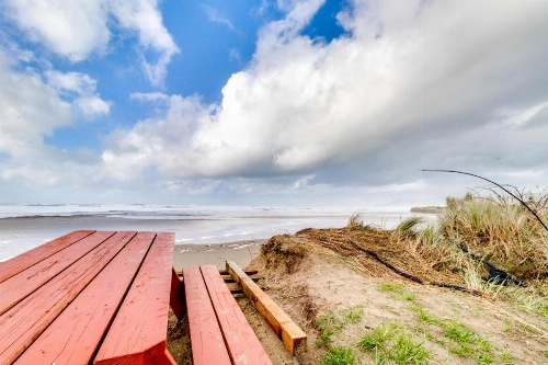 Getaway Oceanfront Lodging image 5