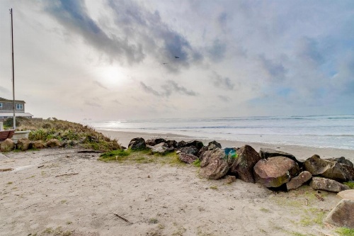 Getaway Oceanfront Lodging image 9